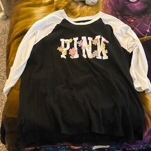 PINK Victoria's top Floral Graphic Long Sleeve Tee - Black and White